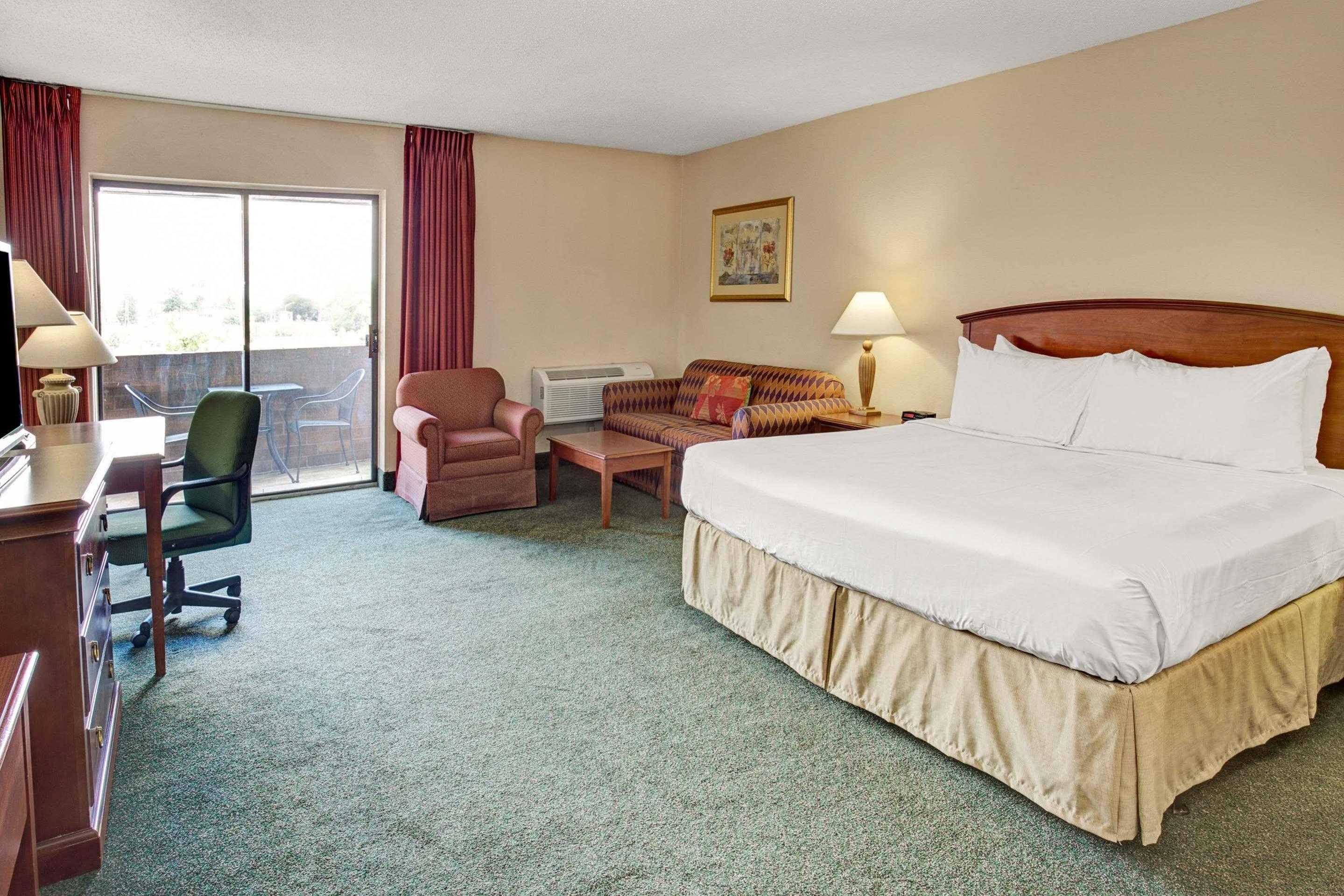 Holiday Inn Indianapolis - Airport Area N By Ihg Exterior foto