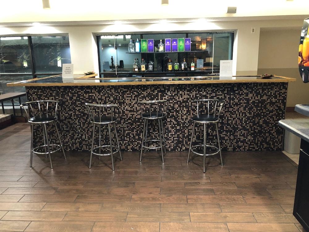 Holiday Inn Indianapolis - Airport Area N By Ihg Exterior foto